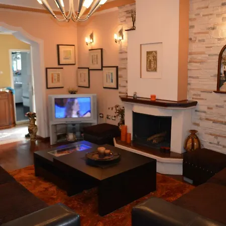 Villa Ss Kekezi Gjirokastër