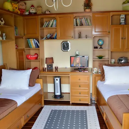 Villa Vila Ss Kekezi *
